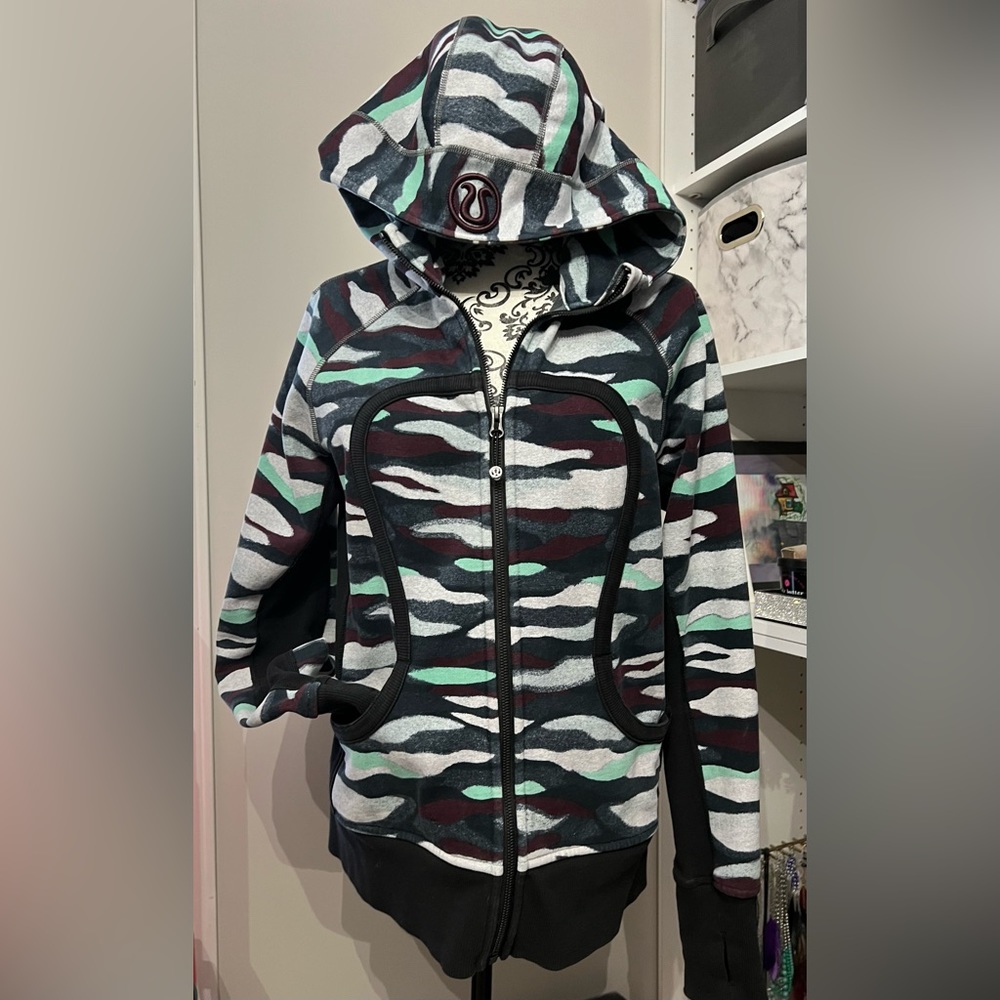 Lululemon sweater